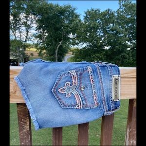 Rock Revival (Curvy) Easy Clair Shorts Size 31